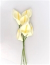 Calla ca. 5,5 cm + Tråd 6 stk. Du får som på foto. Skum blomst. Er delt stk. vis.